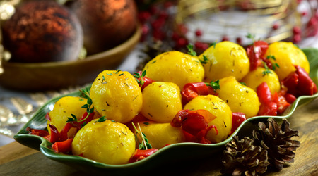 Patatas al Romero con pimiento confitado